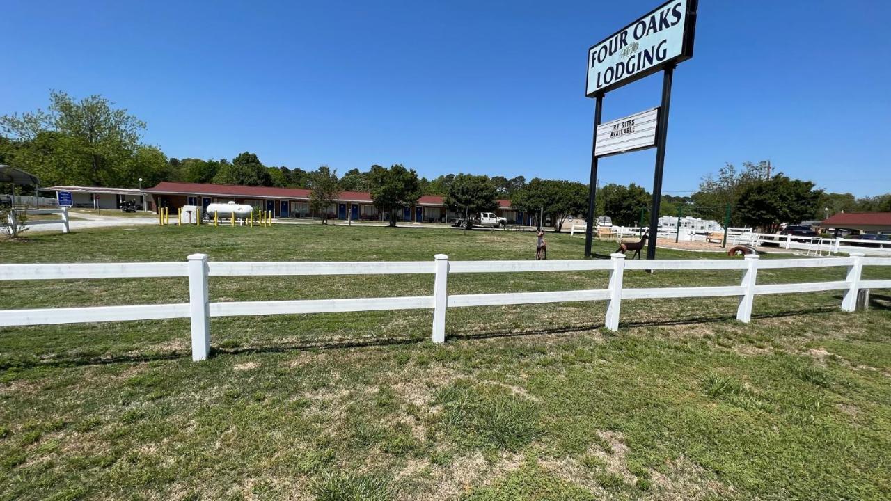 Four Oaks Lodging 스미스필드 외부 사진